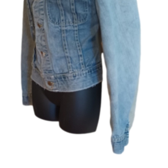 VINTAGE/ retro distressed Lee jean jacket. See measurements. Couple stains. - Picture 5 of 16